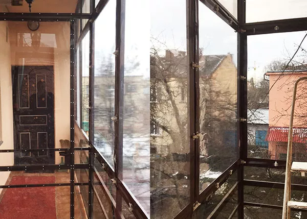 Защитные ПВХ шторы на балконе