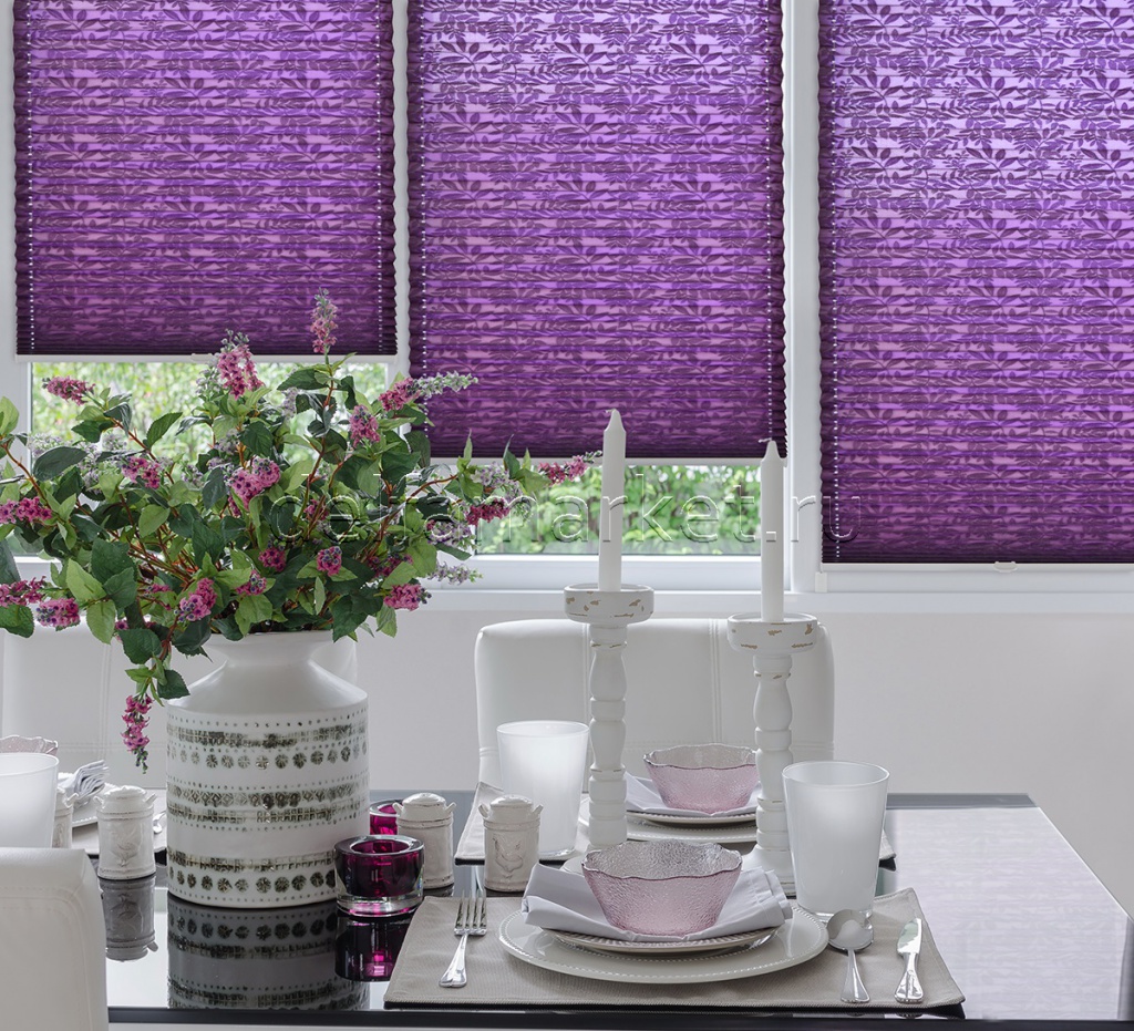 Фиолетовые рулонные шторы плиссе